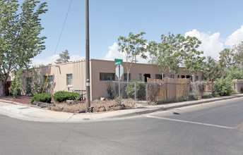 Espanola Apartments in Albuquerque, NM - Building Photo - Building Photo