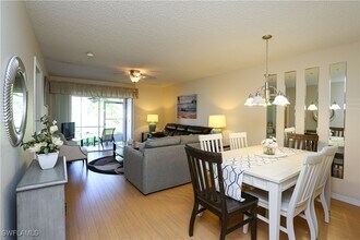 287 Quail Forest Blvd in Naples, FL - Building Photo - Building Photo