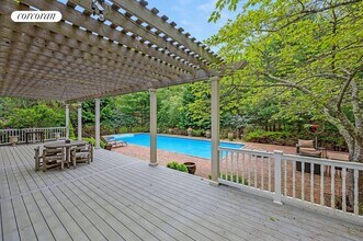 5 Van Scoys Path E in East Hampton, NY - Foto de edificio - Building Photo
