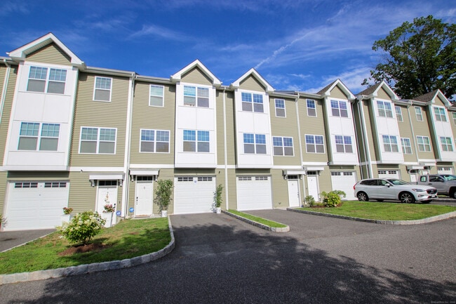 property at 5 Laurel Hill Rd