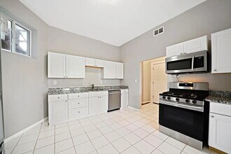 3129-3131 W Augusta Blvd in Chicago, IL - Building Photo - Building Photo