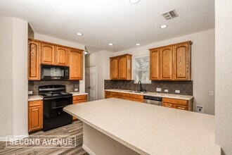 1201 Egret Ct in Little Elm, TX - Foto de edificio - Building Photo