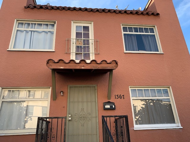 1367 Alamitos Ave in Long Beach, CA - Building Photo