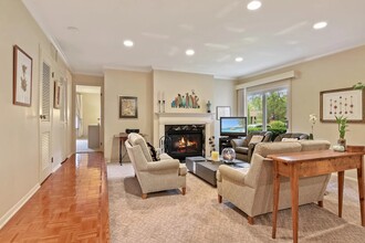 1230 Park Ave W in Highland Park, IL - Foto de edificio - Building Photo