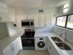 1108 Bartow Rd in Lakeland, FL - Building Photo - Building Photo