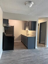 18331 W Chicago in Detroit, MI - Building Photo - Building Photo