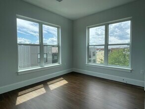 205 Maverick St in Boston, MA - Building Photo - Building Photo