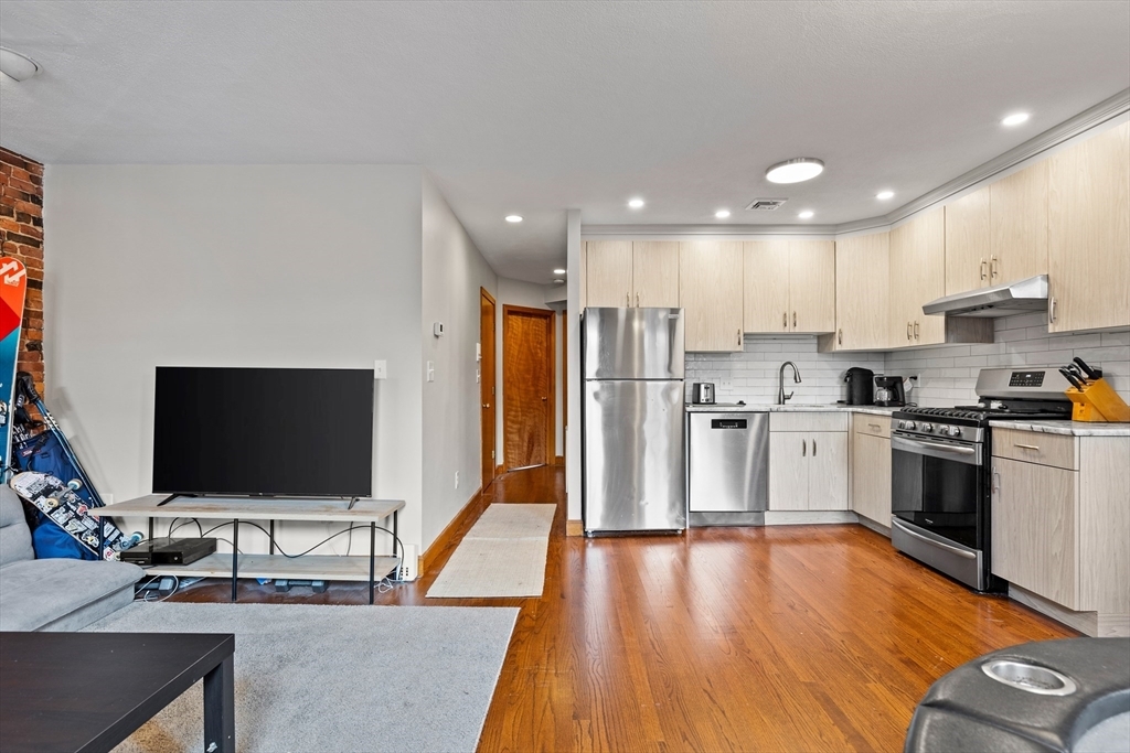 258 North St, Unit 258 in Boston, MA - Building Photo