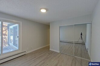 10837-10117 117 St NW in Edmonton, AB - Building Photo - Building Photo