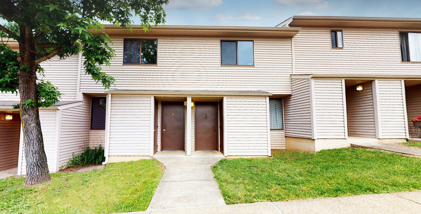 Sandalwood Apartments in Leechburg, PA - Building Photo