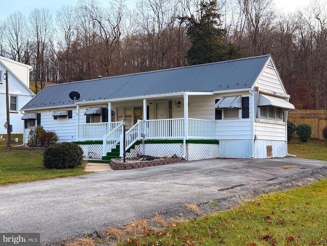 1716 W Philadelphia Ave in Boyertown, PA - Building Photo - Building Photo