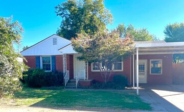 910 Garver St in Norman, OK - Building Photo - Building Photo