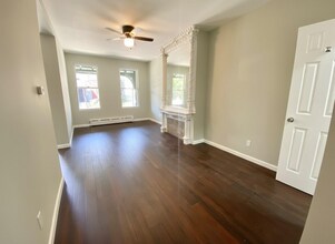 929 N 43rd St in Philadelphia, PA - Building Photo - Building Photo