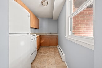 78 Orchard St, Unit 60 in East Hartford, CT - Building Photo - Building Photo