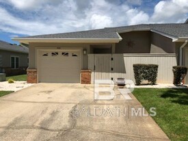 501 Cotton Creek Dr in Gulf Shores, AL - Building Photo