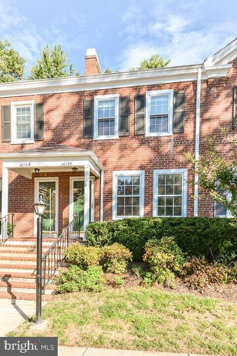 4875 S 28th St in Arlington, VA - Building Photo