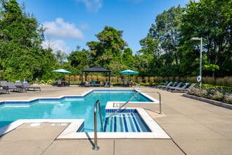 Hidden Lakes Apartments in Clarkston, MI - Building Photo - Building Photo