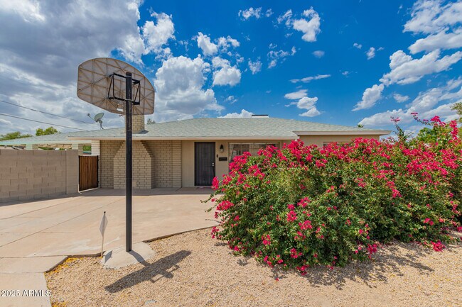 property at 4442 N 18th Ave