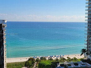 6422 Collins Ave in Miami Beach, FL - Building Photo - Building Photo