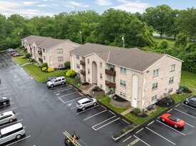 Sycamore Meadows Condominiums in Blue Ash, OH - Building Photo