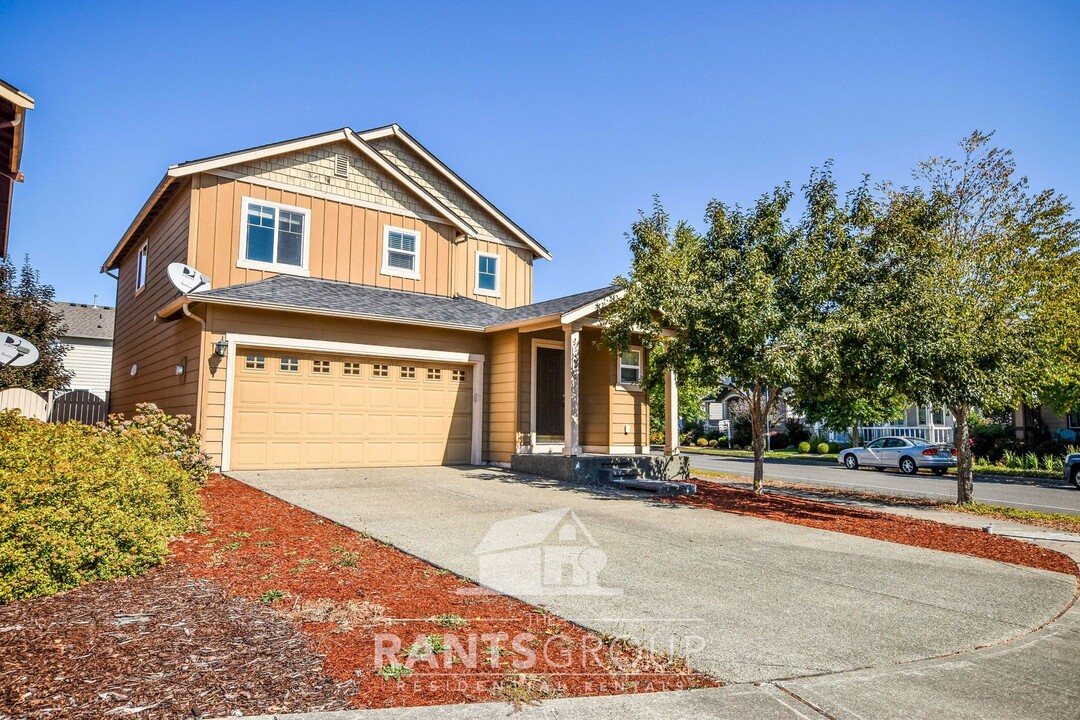 6503 Virginia St SE in Lacey, WA - Foto de edificio