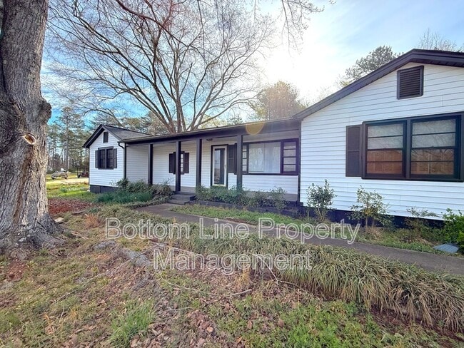 2802 Filbert Hwy in Clover, SC - Building Photo - Building Photo