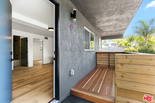 2918 Hauser Blvd in Los Angeles, CA - Building Photo - Building Photo
