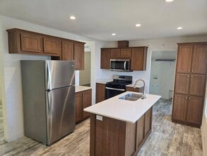 501 E Kinney St in Coalinga, CA - Building Photo - Building Photo