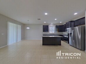 3273 Zander Dr in Eustis, FL - Building Photo - Building Photo