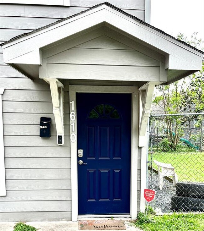 1610 Sunnyland St photo'