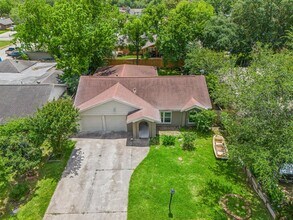 11307 Langdon Ln in Houston, TX - Foto de edificio - Building Photo