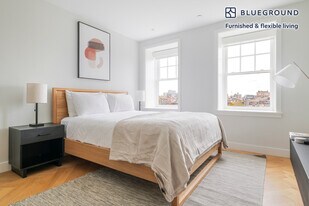 12 Commonwealth Ave in Boston, MA - Building Photo