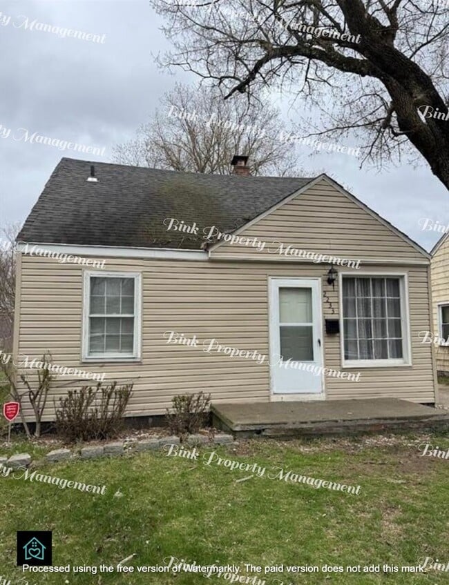 property at 2233 Springhill Ave