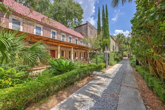 49 Smith St in Charleston, SC - Building Photo - Building Photo