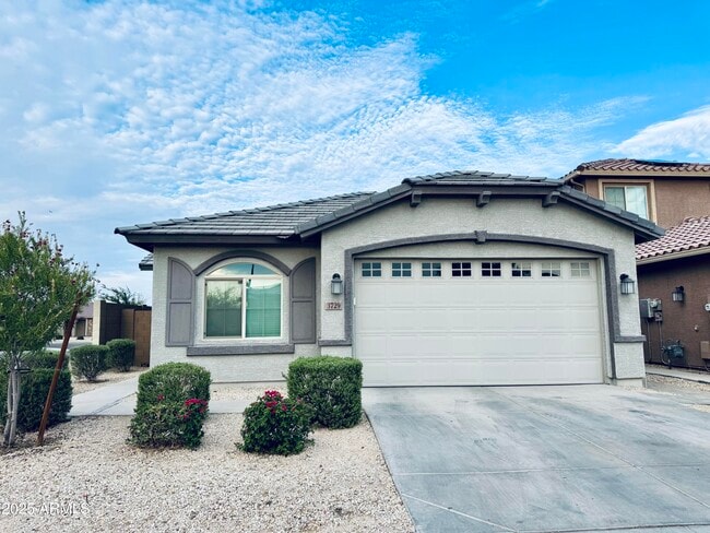 property at 3729 S 64th Dr