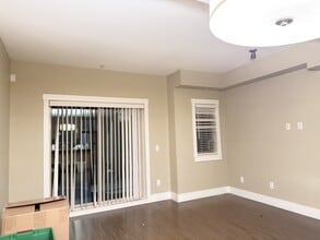 7168 Stride Ave in Burnaby, BC - Building Photo - Building Photo