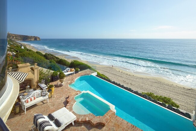 property at 18 Breakers Isle