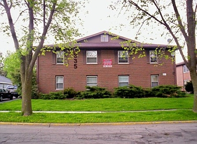 835 Kimberly Dr in Dekalb, IL - Building Photo