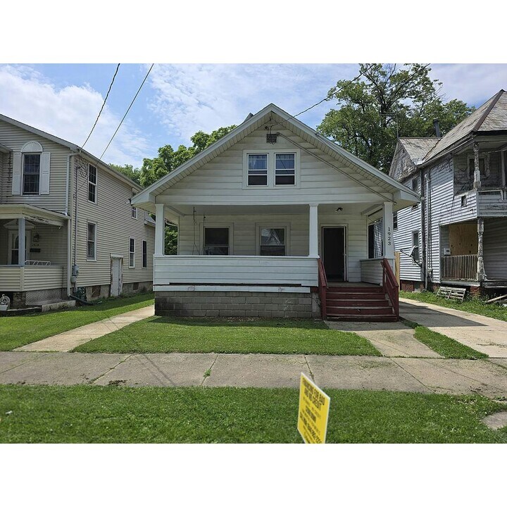 1923 N Peoria Ave in Peoria, IL - Building Photo