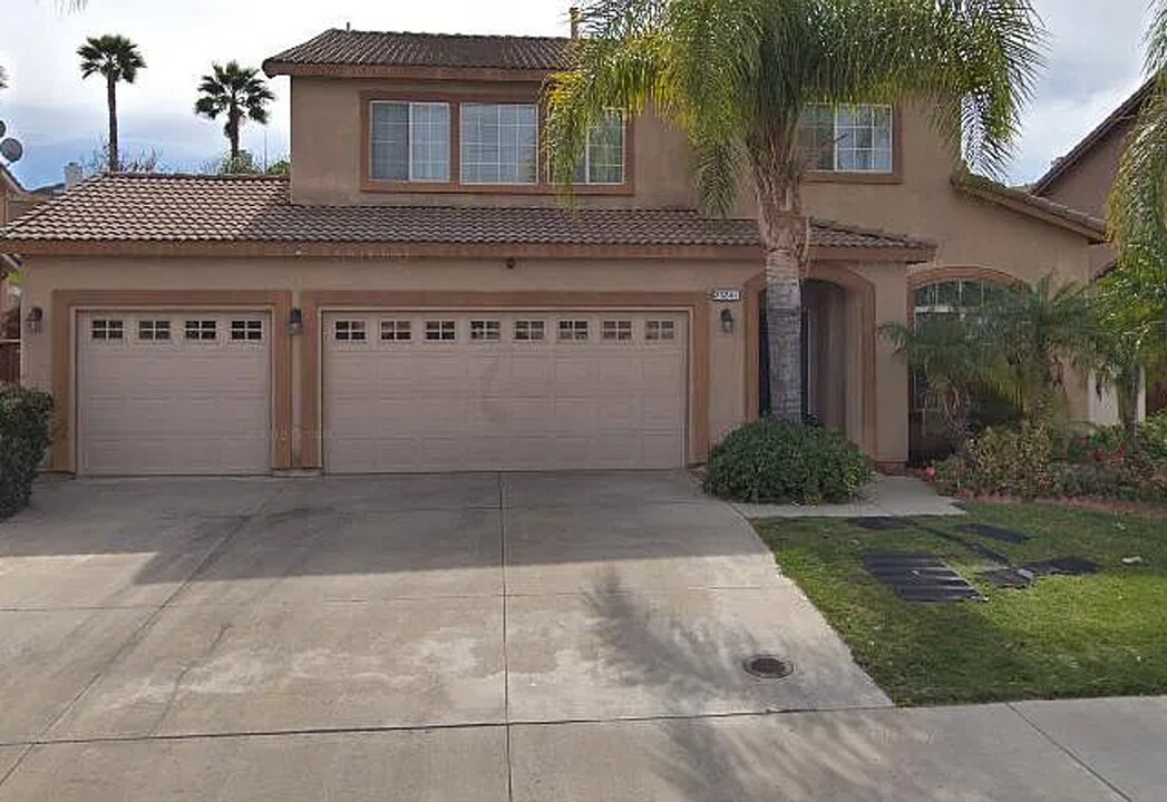 23241 Spring Meadow Dr in Murrieta, CA - Building Photo
