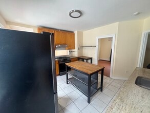 190 Whitney Ave in Bridgeport, CT - Foto de edificio - Building Photo