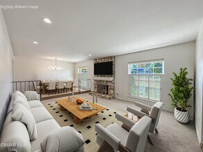 21 Westbury St in Thousand Oaks, CA - Building Photo - Building Photo