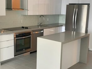 1600 NE 1st Ave, Unit 1114 in Miami, FL - Building Photo - Building Photo