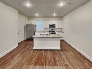 6018 W Copper Hawk Dr in South Jordan, UT - Building Photo - Building Photo