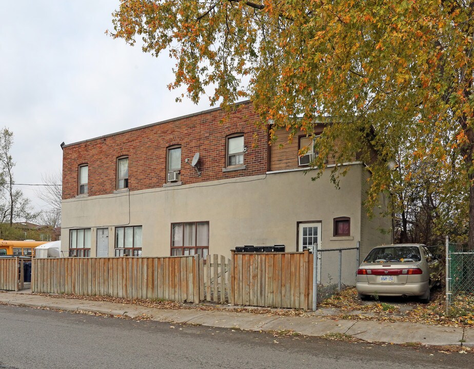 36 Highview Ave in Toronto, ON - Building Photo