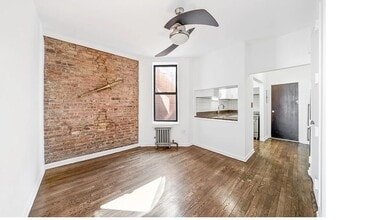 185 E 2nd St in New York, NY - Building Photo - Building Photo