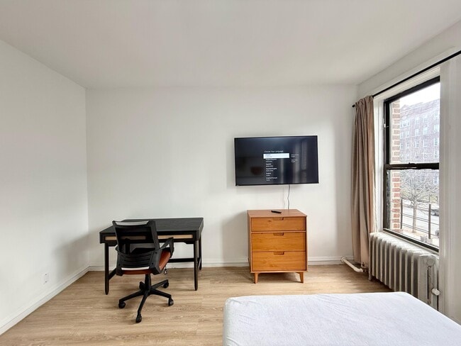 Nice room in a good neighborhood, Unit 2A in Brooklyn, NY - Foto de edificio - Building Photo