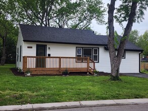 1005 S Brockway St in Olathe, KS - Building Photo - Building Photo