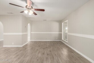 4001 W Libby St in Glendale, AZ - Building Photo - Building Photo