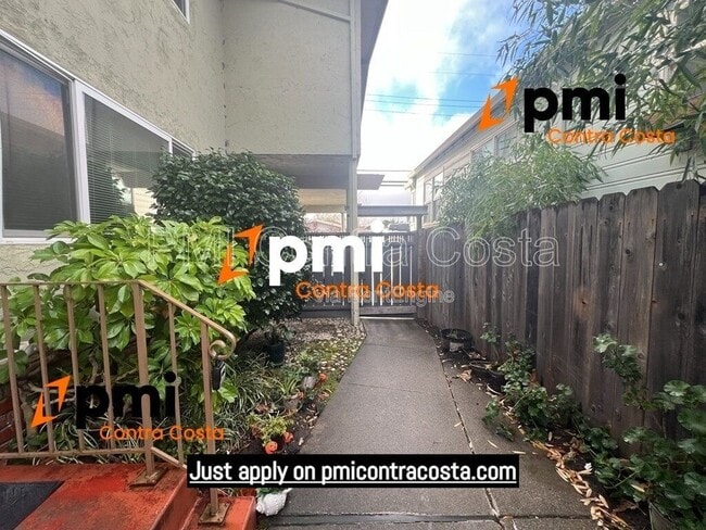 property at 933 Jackson St